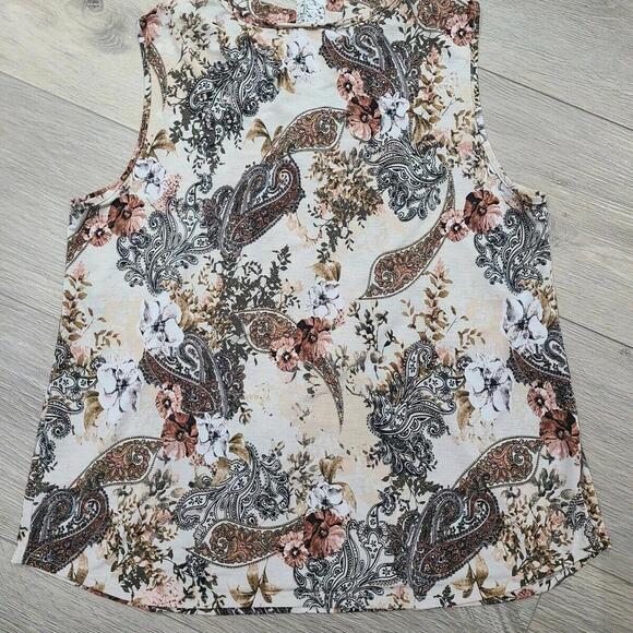 Naif Top 1x Plus Size V Neck Criss Cross Stretch Floral - Picture 2 of 5